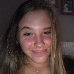 Meet your Posher, Leona